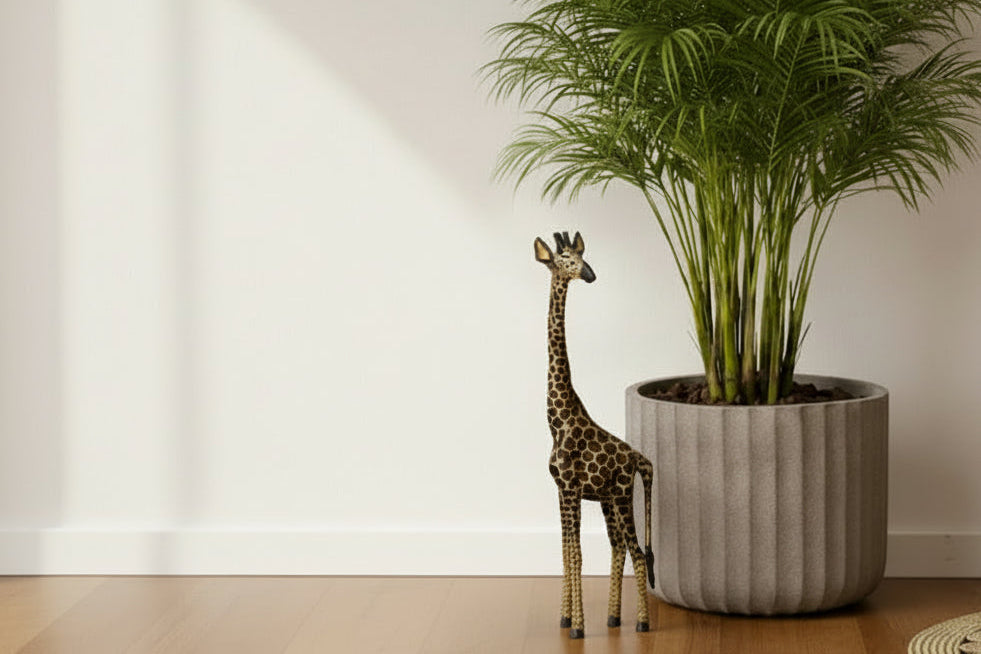 Elegant Giraffe Decor